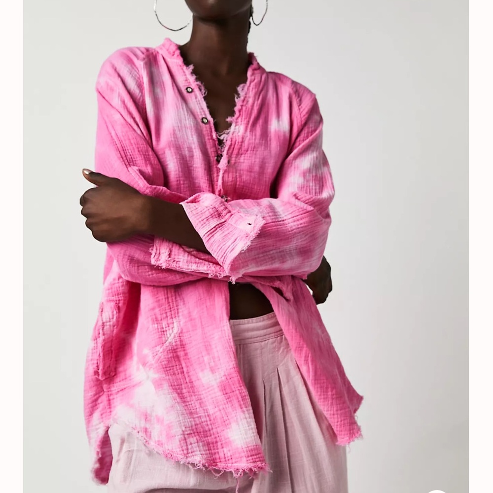 FP - Free People- Tie Dye Button Up Shirt Dark Pink Oversized Crinkle M